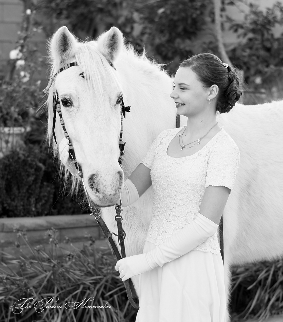 Dollar Dress Black and White The Prudent Homemaker