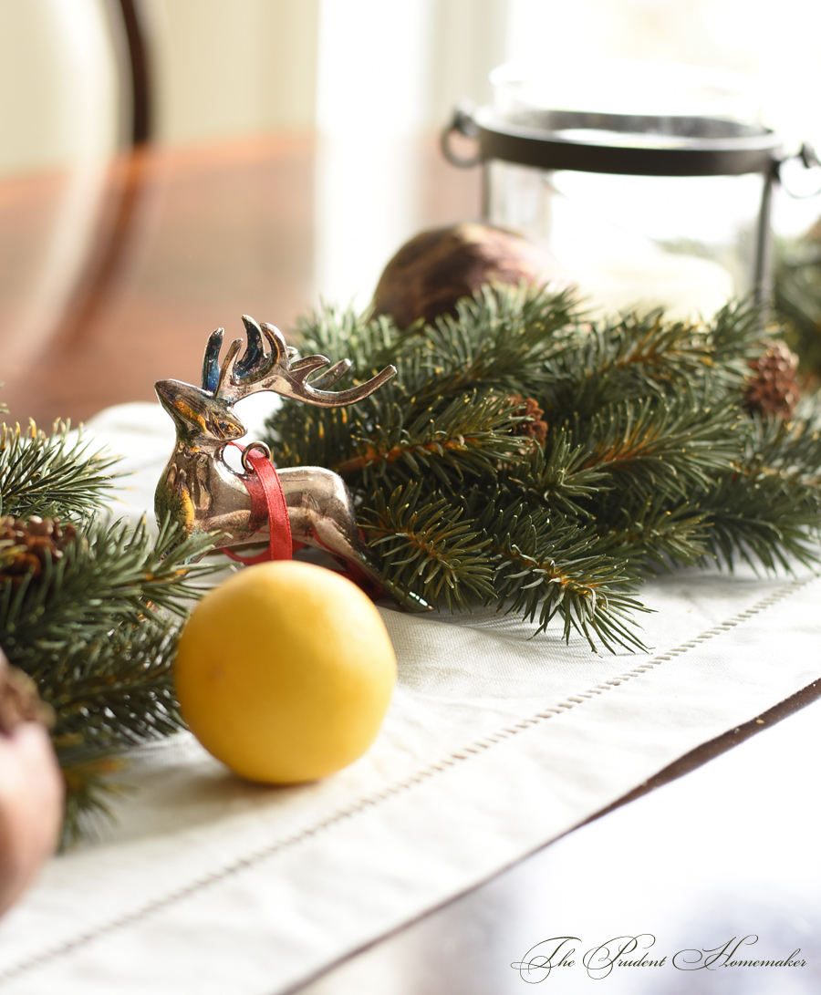 Christmas Table Runner Detail The Prudent Homemaker